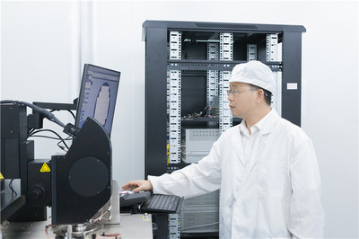 執(zhí)著科技，努力創(chuàng)“芯”——記江蘇省“最美科技工作者”洪根深的電子技術(shù)開發(fā)之路